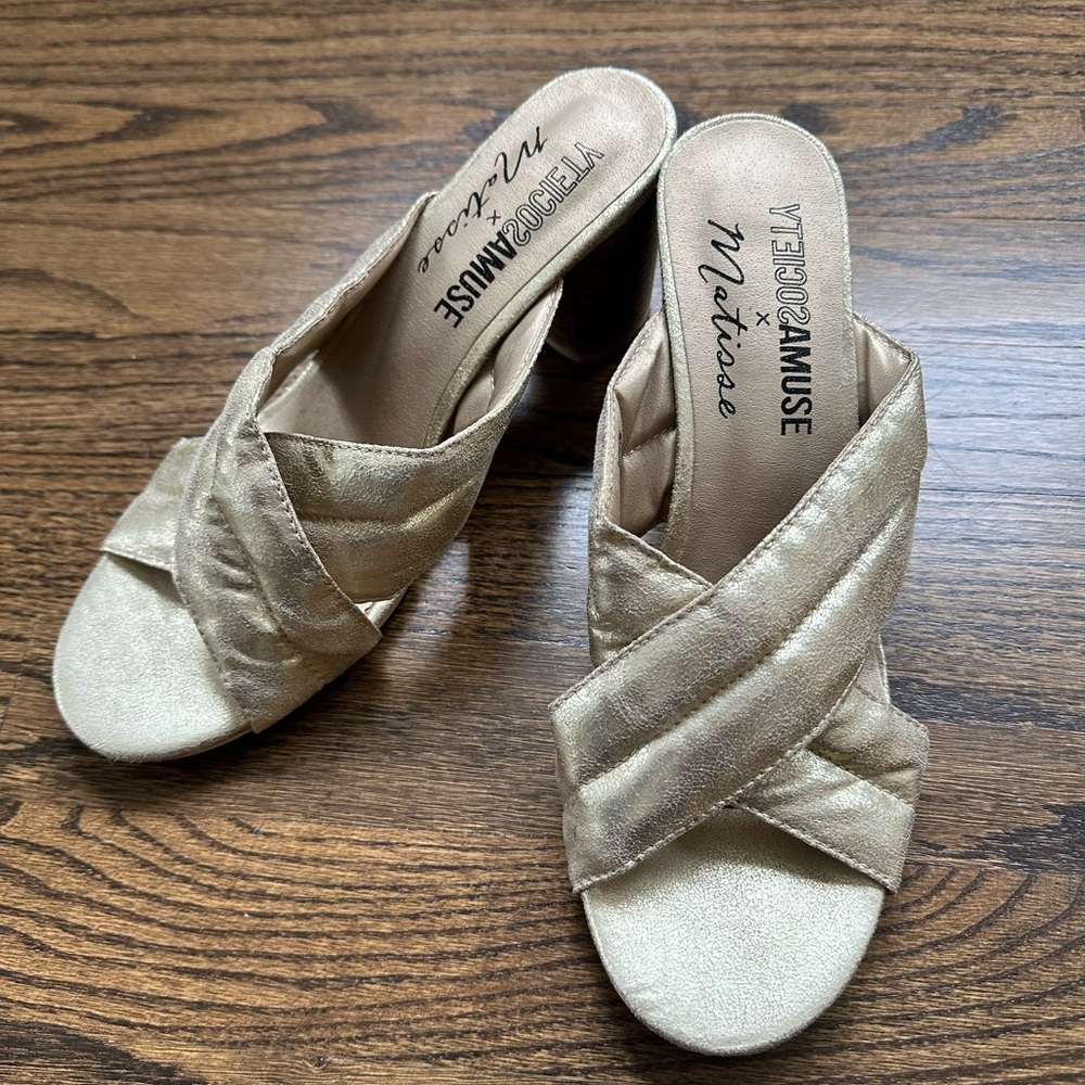 Amuse Society x Matisse gold sandals size 8